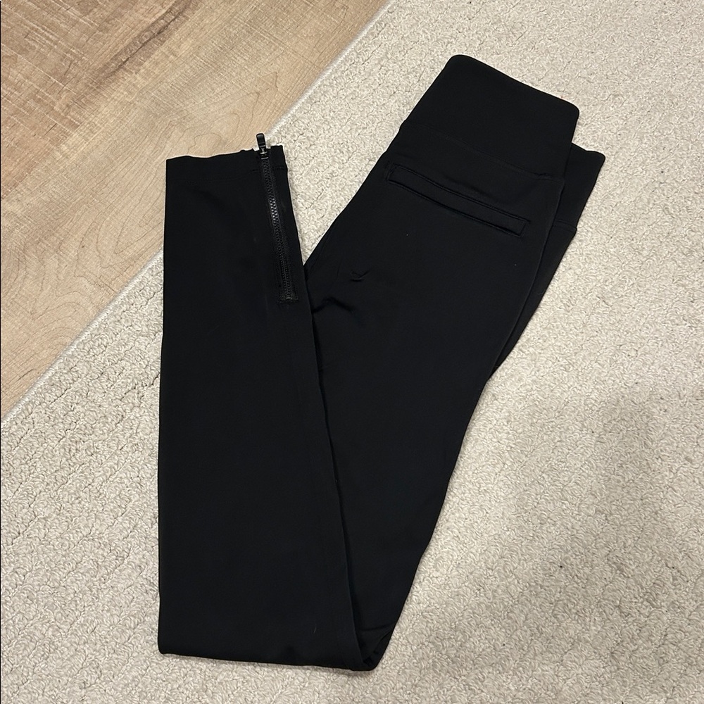 Athleta Delancey skyline legging! - Picture 9 of 9